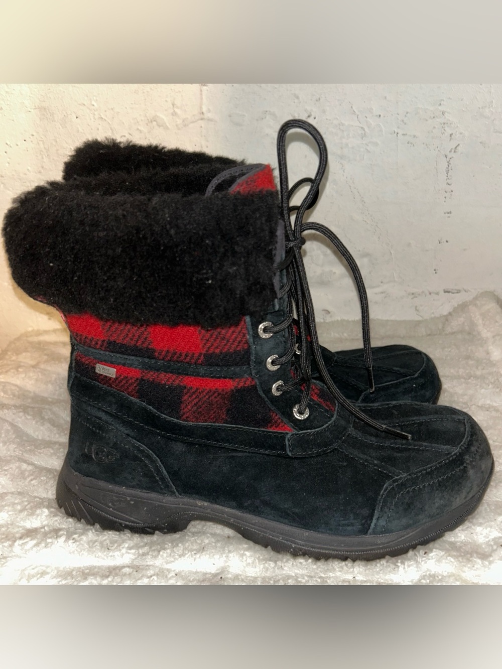 UGG Adirondack 111 red plaid vibram mens snow winter boots